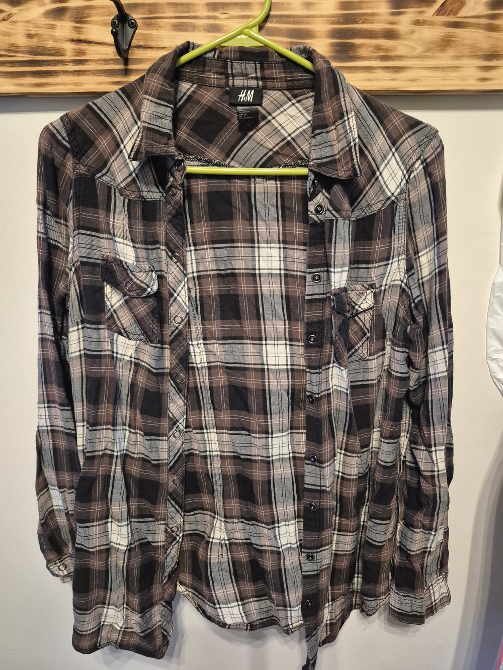 H&M Brown Plaid Women's Button-Up Shirt